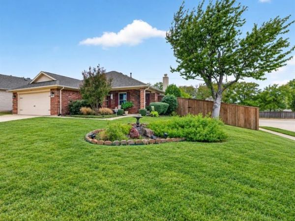3101 Topanga Canyon Drive , Corinth, TX 76210
