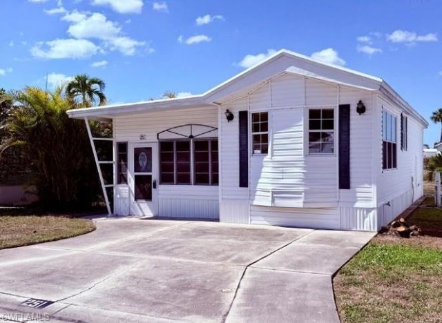 251 Bass Ln , Unit 251, Naples, FL 34145 Photo