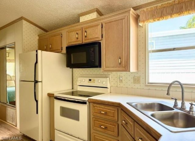 251 Bass Ln , Unit 251, Naples, FL 34145 Photo
