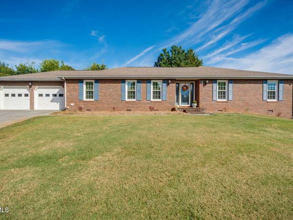 4 Royal Court, Johnson City, TN 37604