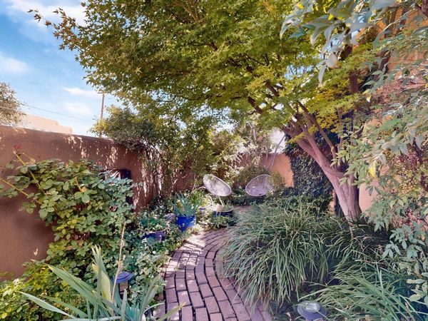 1730 Griegos Road NW, Albuquerque, NM 87107