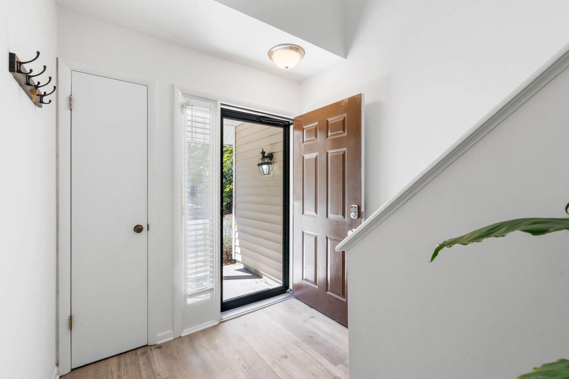 8 Townpark Lane Photo 4