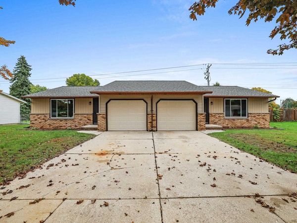 1741 ARNOLD DRIVE, Green Bay, WI 54304