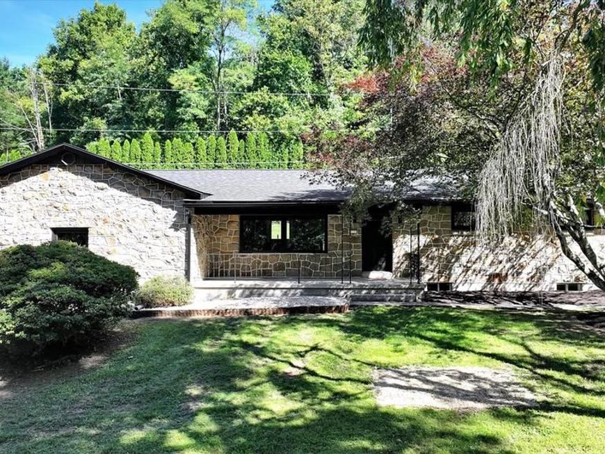 11 Locust Lane, Orwigsburg, PA 17961 Main Photo