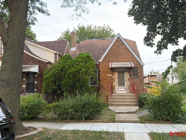 6120 S Loomis Boulevard , Chicago, IL 60636