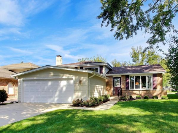 1411 E wilson Avenue , Wheaton, IL 60189