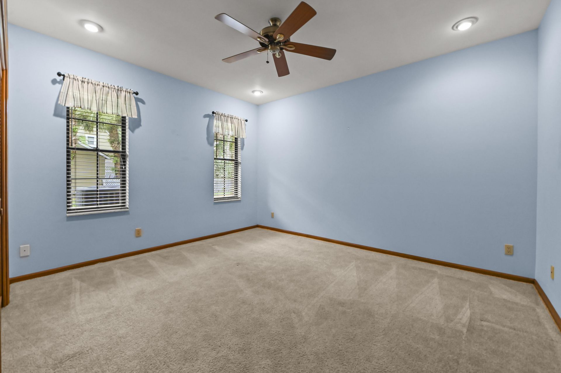 627 Marginal Road, West Palm Beach, FL 33411 Photo