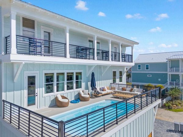 7370 Gulf Blvd, Navarre Beach, FL 32566