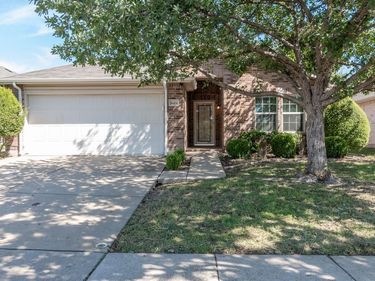 16424 Cowboy Trail, Fort Worth, TX 76247