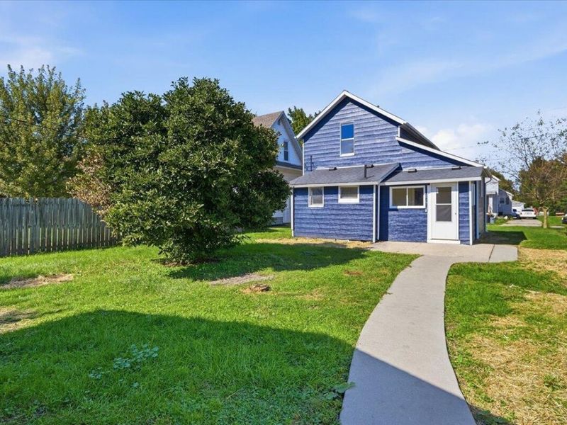 615 E Oakwood Avenue, Bucyrus, OH 44820 Photo 5