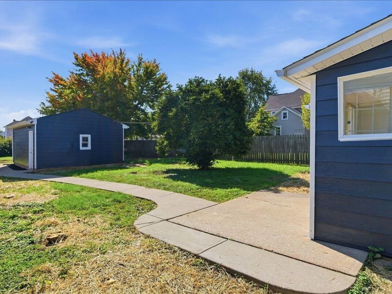 615 E Oakwood Avenue, Bucyrus, OH 44820 Photo 6