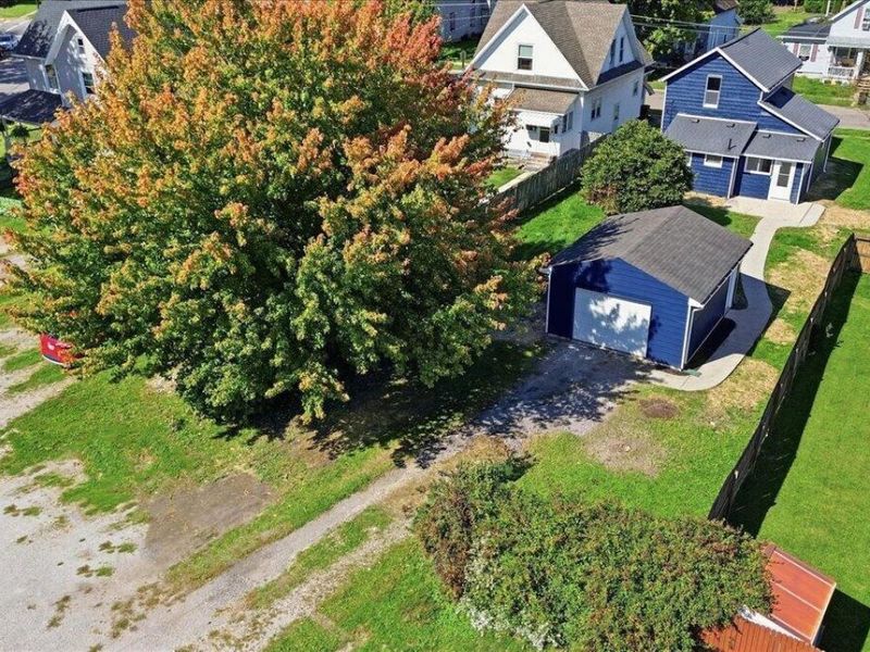 615 E Oakwood Avenue, Bucyrus, OH 44820 Photo 8