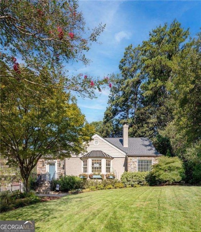 656 Darlington Road Ne, Atlanta, GA 30305 Main Photo