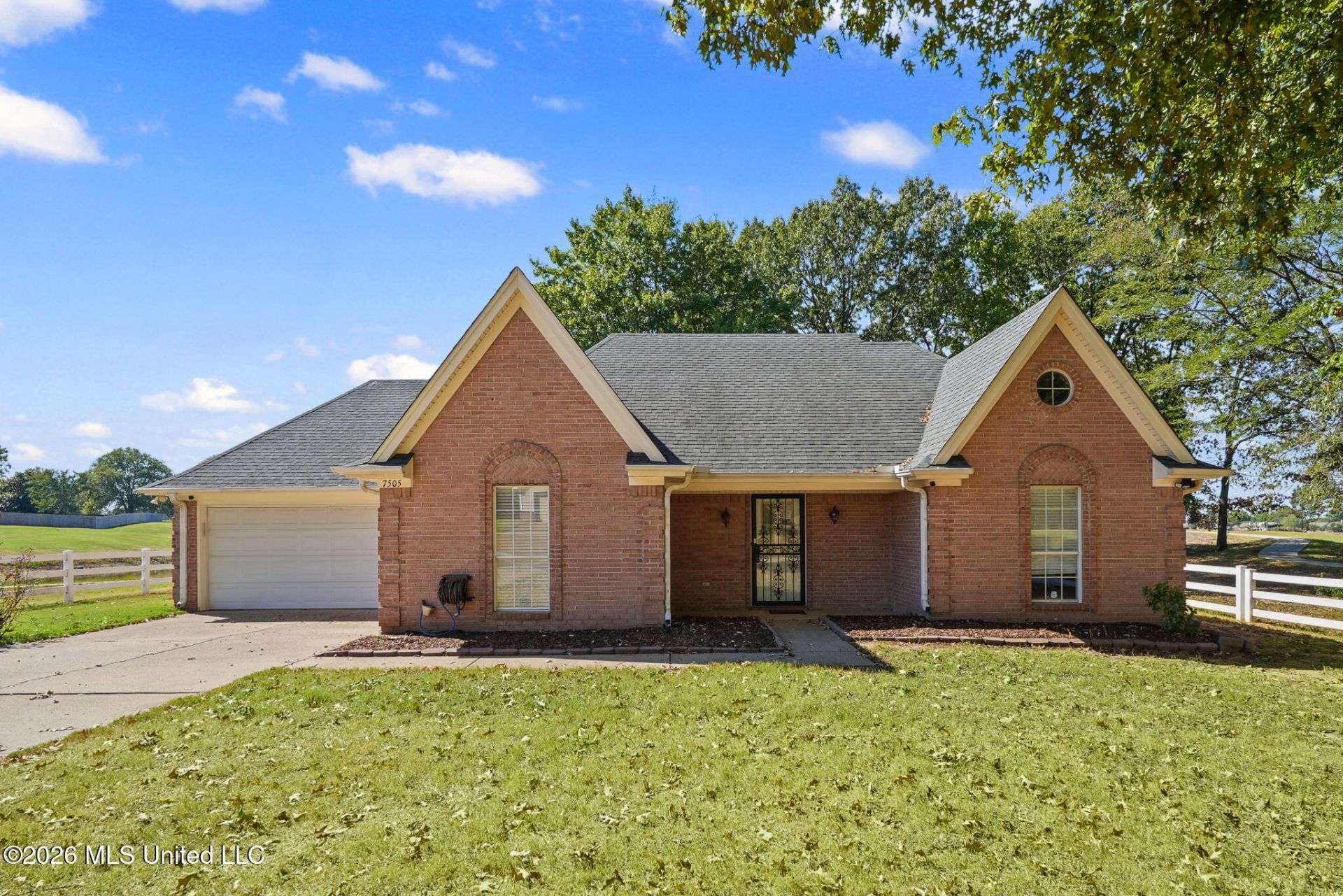 7505 Roundtable Drive, Southaven, MS 38671 Main Photo