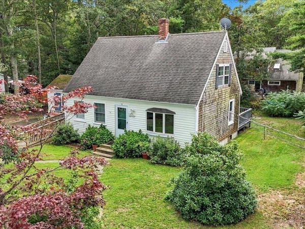 37 Gooseberry Lane , Marstons Mills, MA 02648