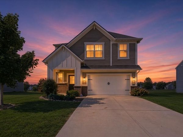 2450 Dixon Creek Drive, Whitestown, IN 46075