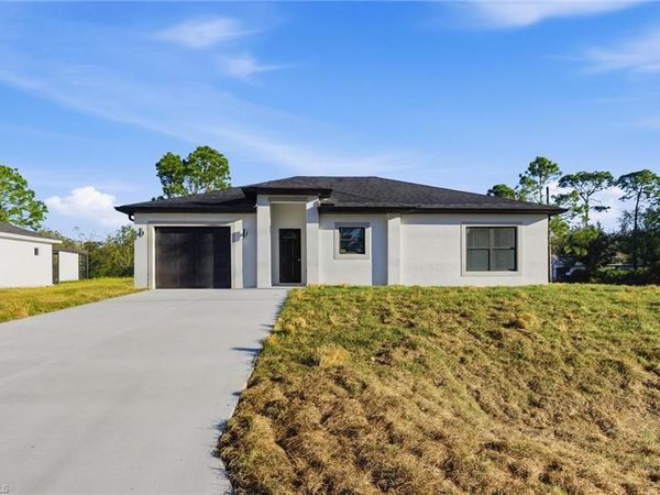 107 E 15th ST , LEHIGH ACRES, FL 33972