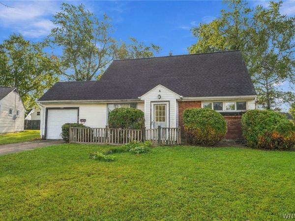 1221 La Salle Avenue , Grand Island, NY 14072