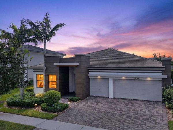 10490 S Lago Vista Circle, Parkland, FL 33076