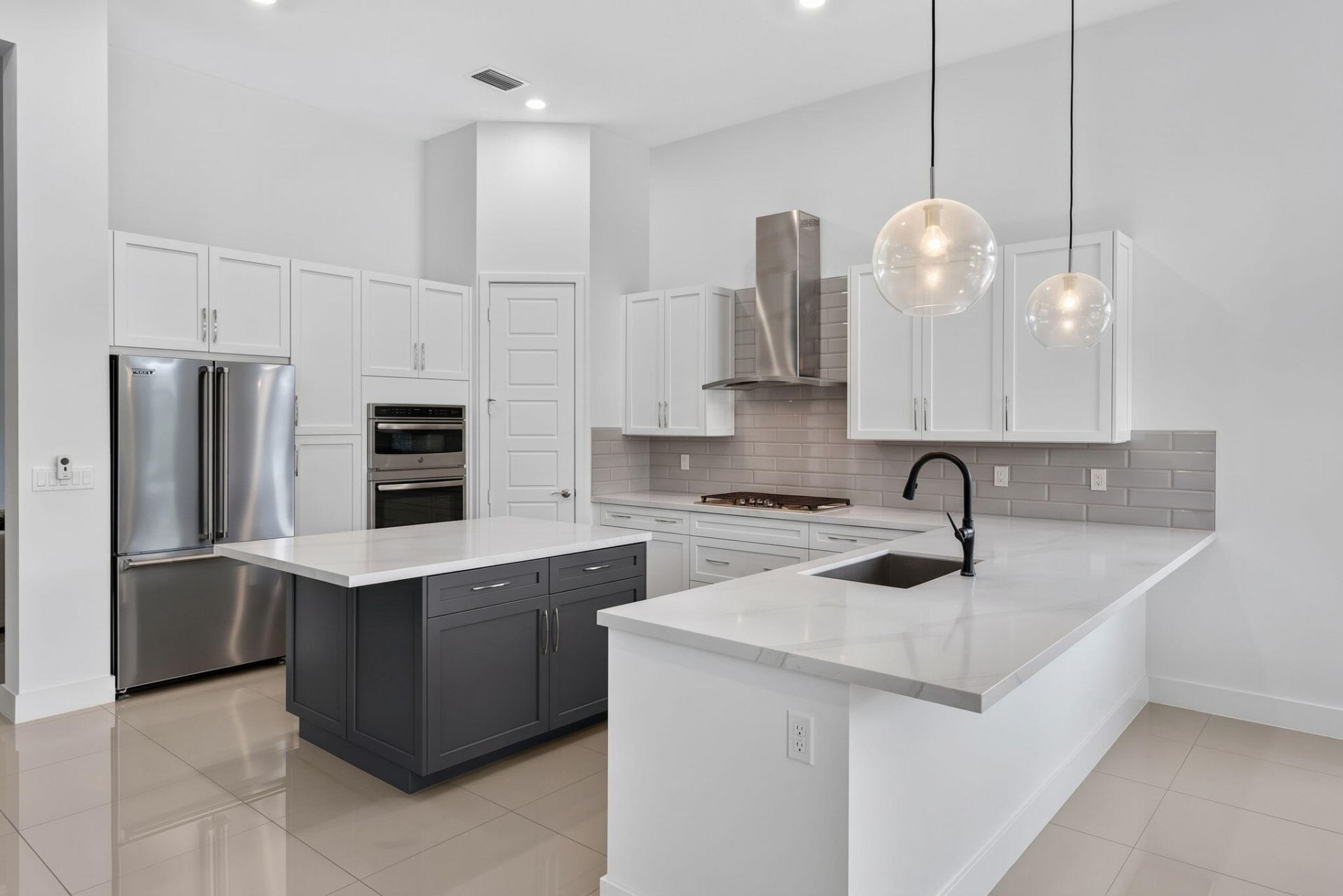10490 S Lago Vista Circle, Parkland, FL 33076 Photo