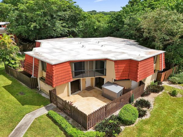 22970 OXFORD Place, Unit A, Boca Raton, FL 33433