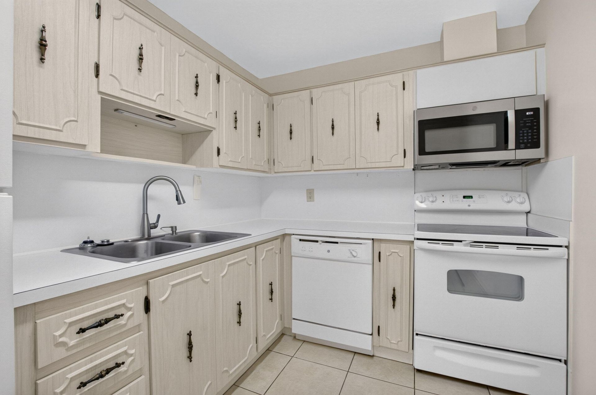10128 S 44th Drive, Unit 370, Boynton Beach, FL 33436 Photo