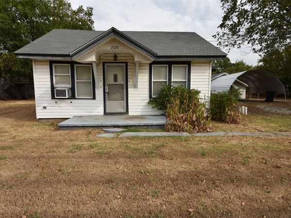 2020 N Union Avenue , Seminole, OK 74868