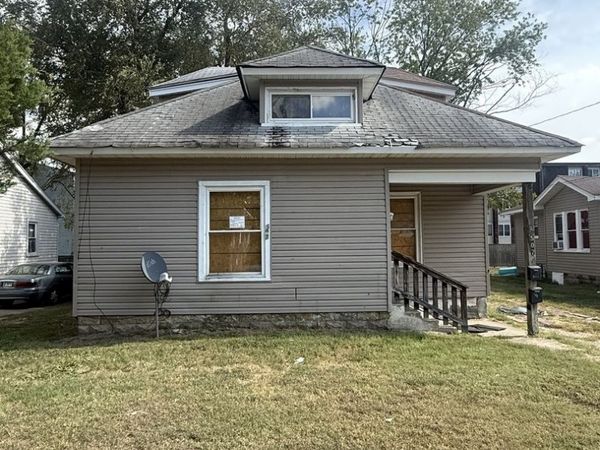 507 S Hays Avenue , Carbondale, IL 62901