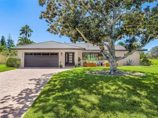 3620 PEMBROOK DR, SARASOTA, FL 34239
