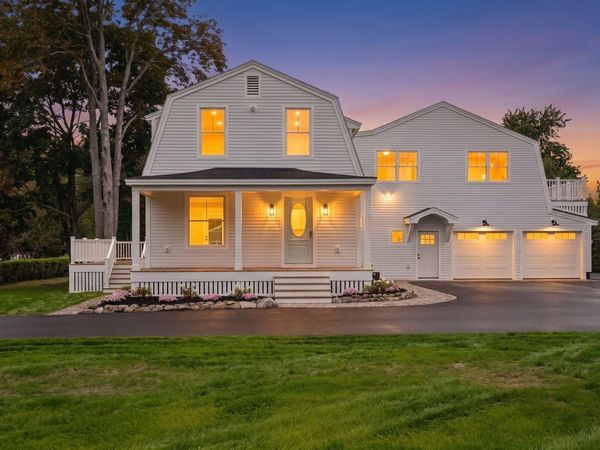 87 Depot Road , Falmouth, ME 04105
