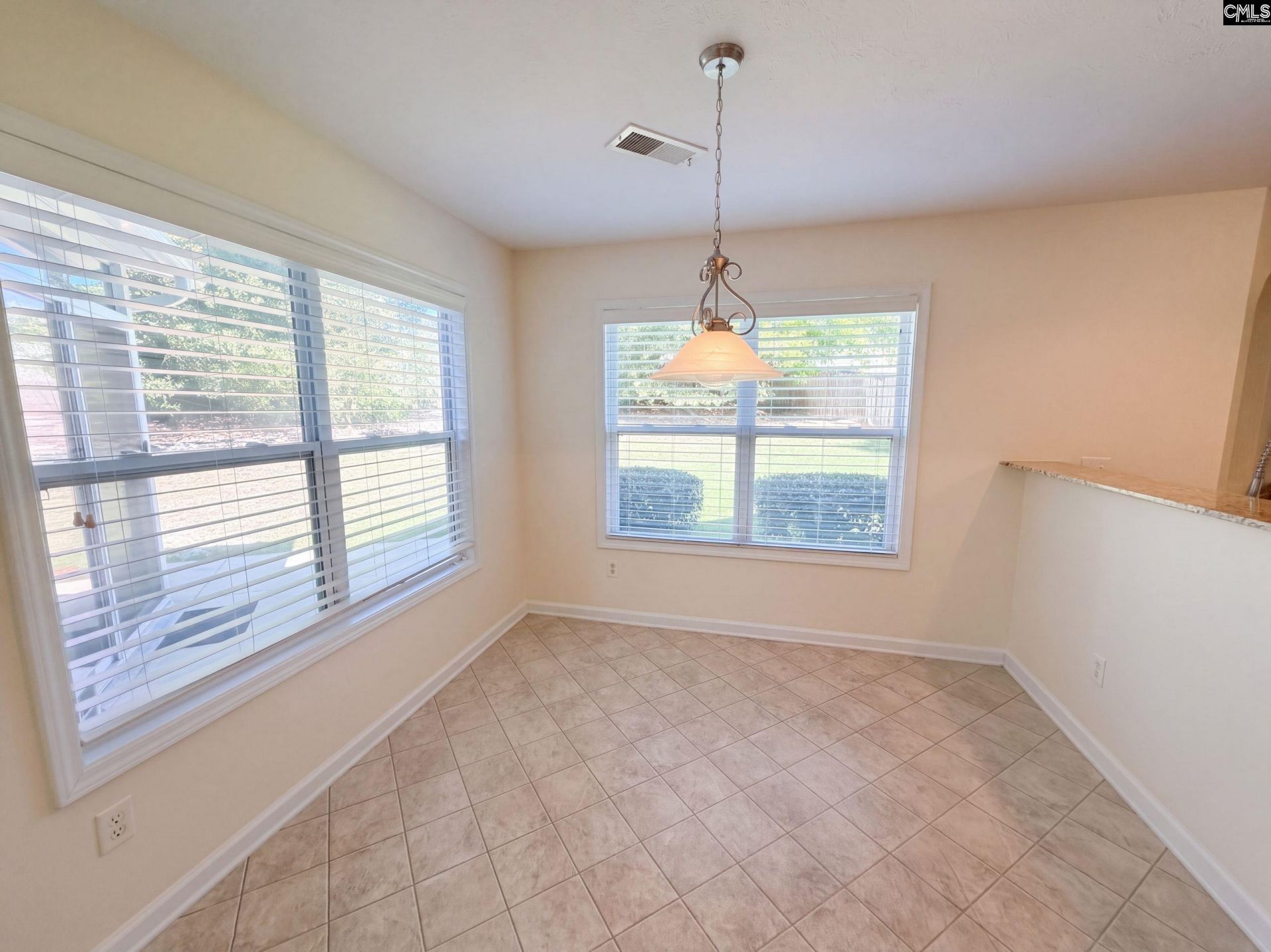 135 Magnolia Tree Road  Photo 6