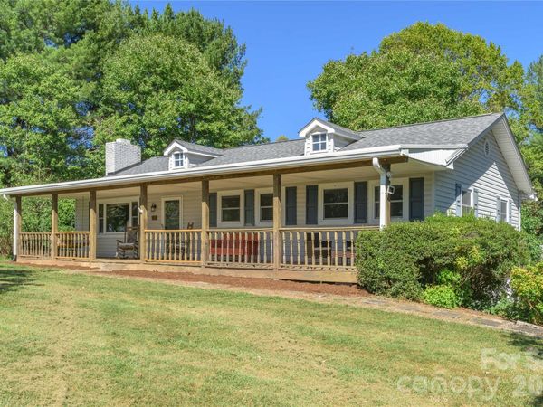 550 Enka Lake Road , Candler, NC 28715