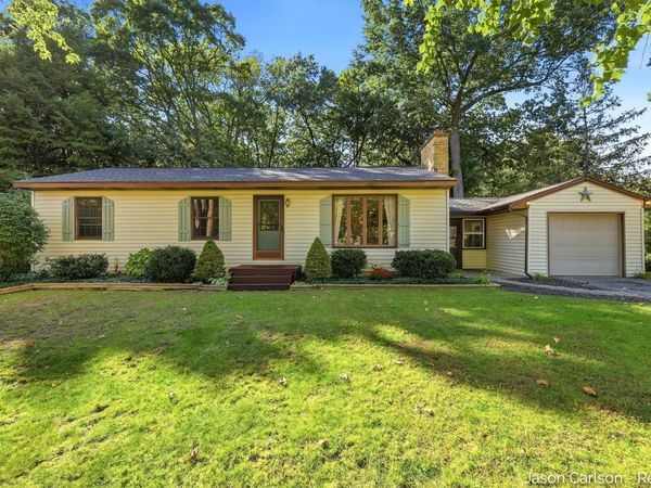 2525 Bristolwood Drive NW, Grand Rapids, MI 49544