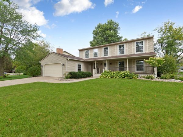 1029 Oak Terrace Drive, North Mankato, MN 56003
