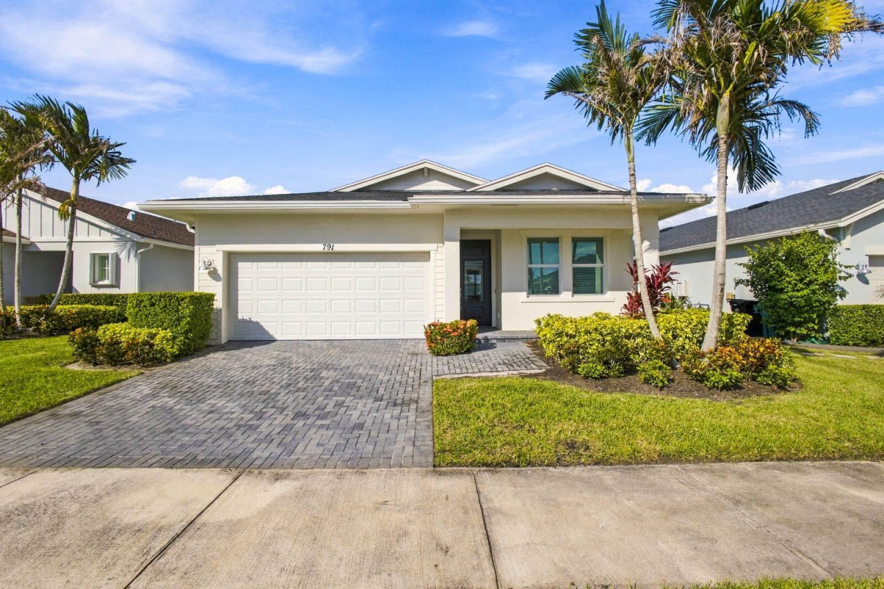 791 SE Woodbine Road, Port Saint Lucie, FL 34984 Photo