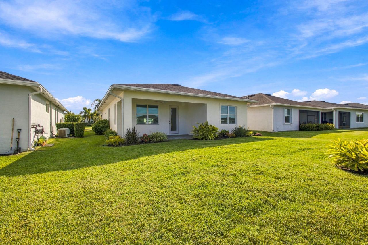 791 SE Woodbine Road, Port Saint Lucie, FL 34984 Photo