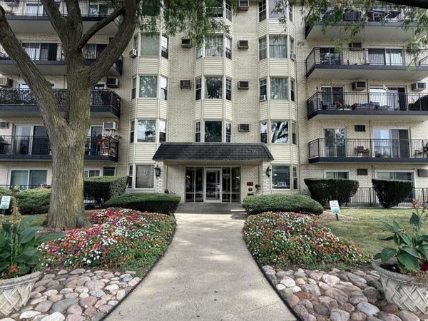 5506 Lincoln Avenue, Unit 516, Morton Grove, IL 60053