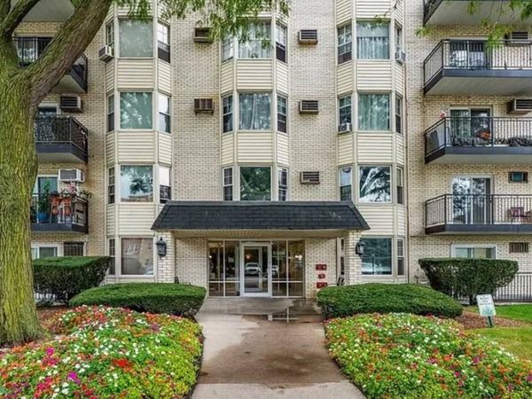 5506 Lincoln Avenue, Unit 516, Morton Grove, IL 60053