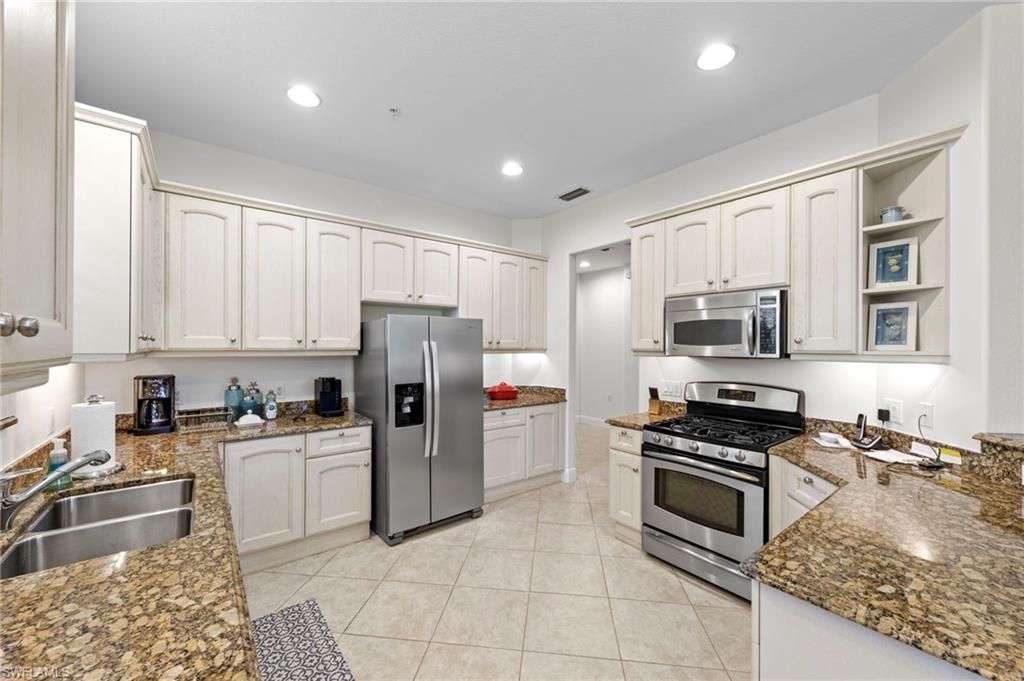 3142 Aviamar Cir , Unit 2104, Naples, FL 34114 Photo