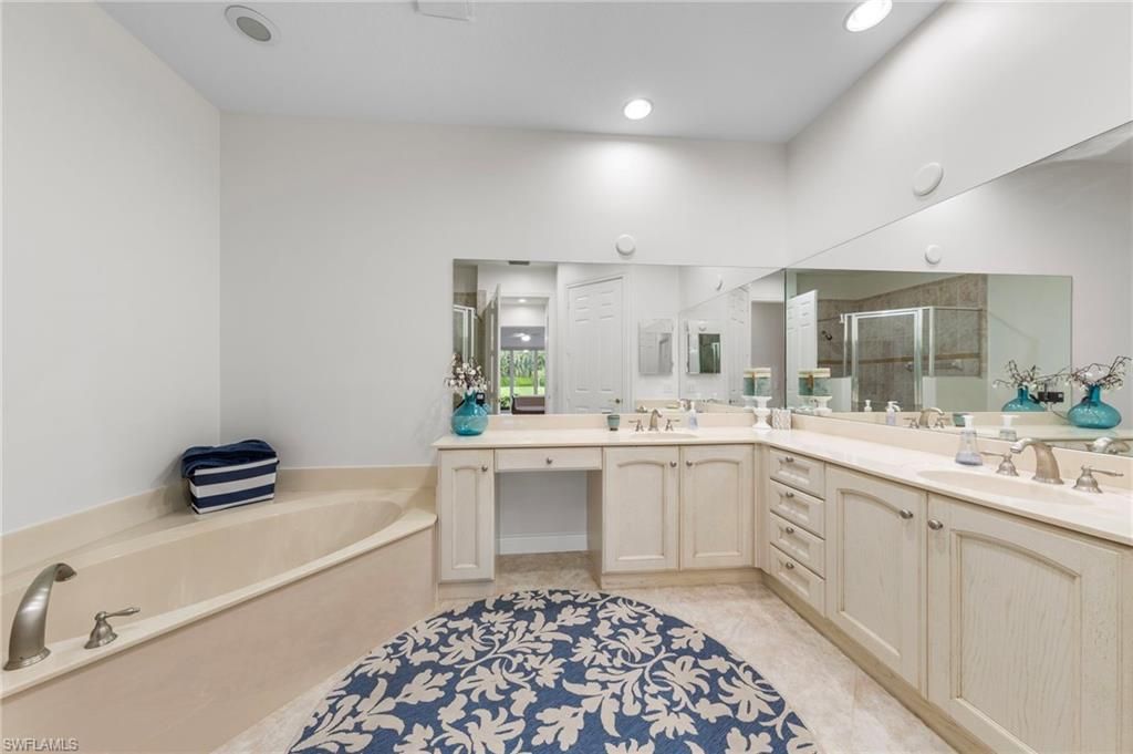 3142 Aviamar Cir , Unit 2104, Naples, FL 34114 Photo