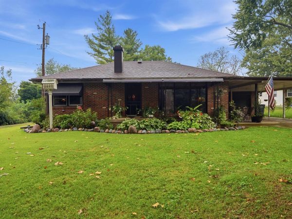 4604 W TUSCARORA Road, Peoria, IL 61607