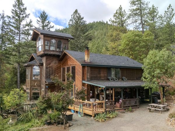 732 Glenlyn Drive, Williams, OR 97544