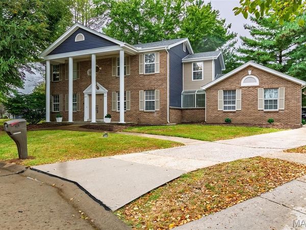 1112 English Saddle Road, Florissant, MO 63034