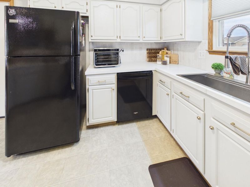 747 Birchwood Drive, Greenville, OH 45331 Photo 7
