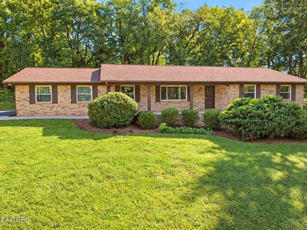 5704 Crestwood Drive, Knoxville, TN 37914