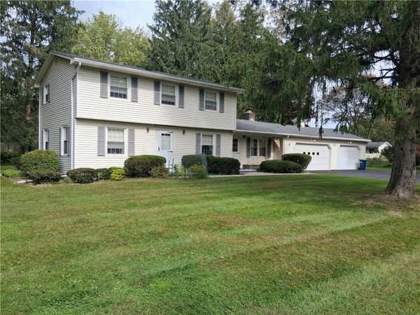 9 Hallmark Road, Rochester, NY 14625