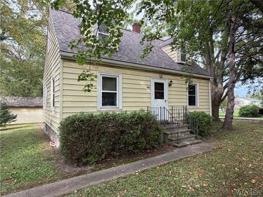 1555 Ridge Road, Lewiston, NY 14092