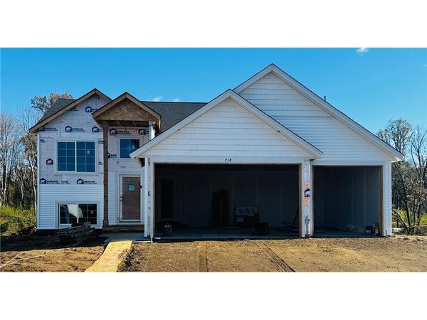 718 Bluffview Lane, Somerset, WI 54025