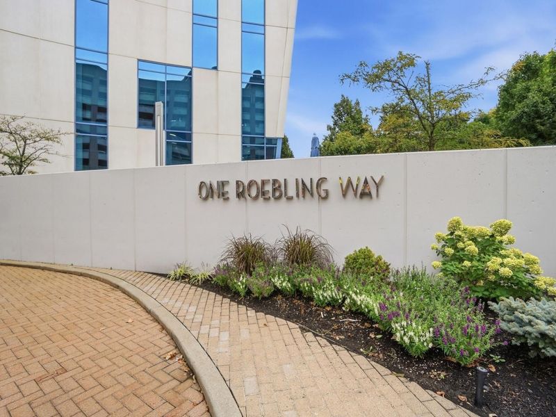 1 Roebling Way, Unit 1002, Covington, KY 41011 Photo 3