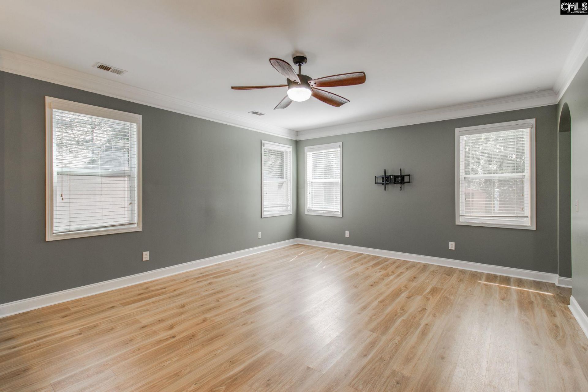 614 Muldrow Lane Photo 9